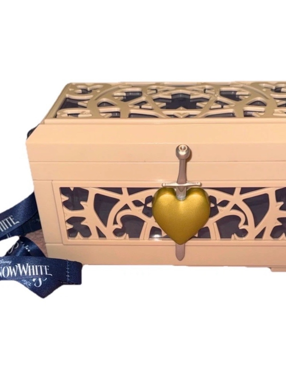 Disney Snow White Popcorn Bucket Lanyard 2025 Regal Exclusive Chest Trinket Box